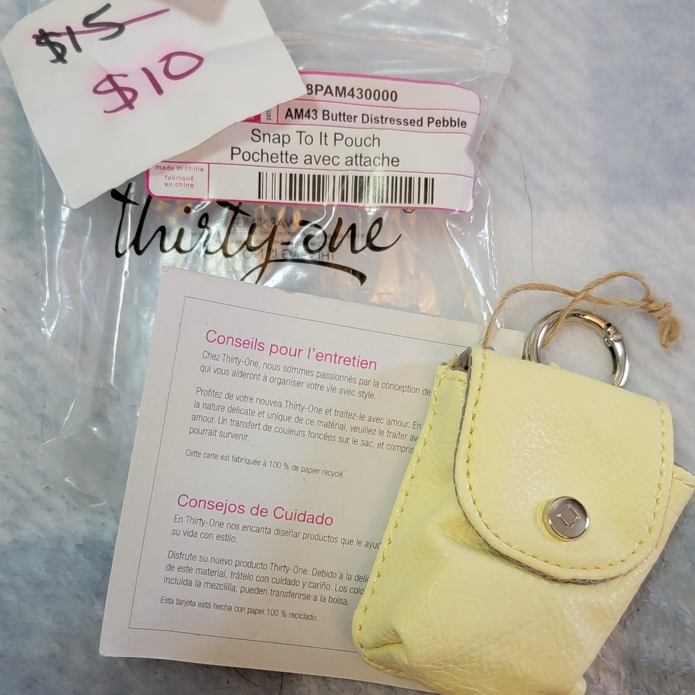 Snap to it pouch in butter Distressed pebble